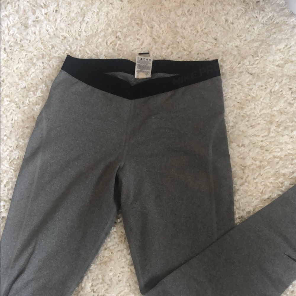 Nike pro ankle leggings!